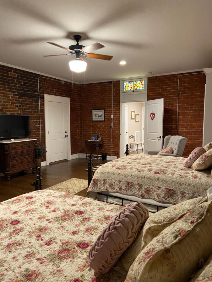 Belle Louise Historic Bed & Breakfast パデューカ エクステリア 写真